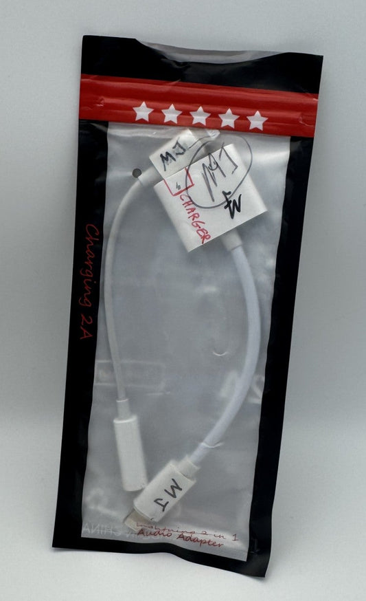 *** USED *** Lightning 2 in 1 Audio Adapter